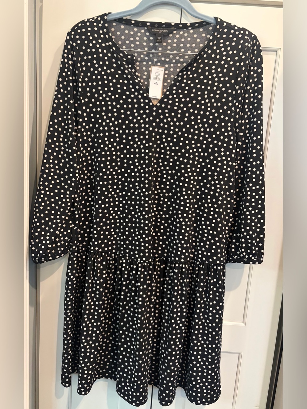 Banana Republic Black and White Polka Dot Casual V-Neck Dress, 3/4 length sleeve